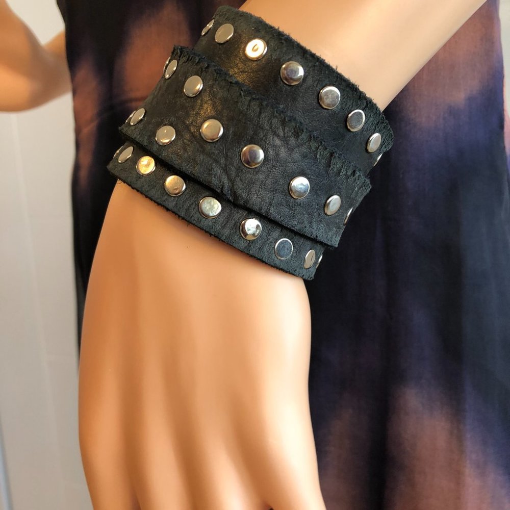 Leather bracelet - Picture 5 of 16